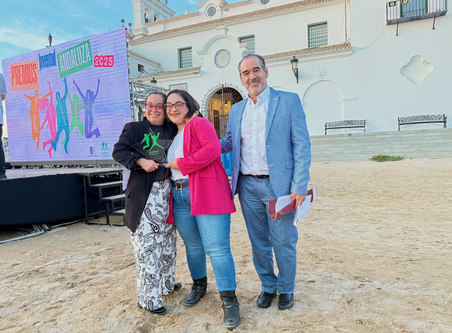 Asalsido recibe el Premio Juventud Andaluza 2025 por su compromiso con la inclusión sociolaboral de las personas con SD